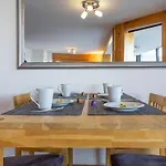 公寓 Hauts De E By Interhome *